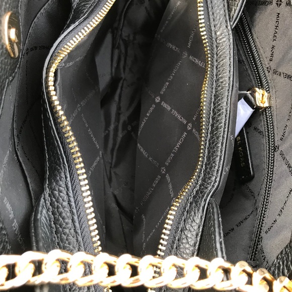 ❗️SOLD❗Michael Kors Jet Set Medium Chain Messenger - Picture 6 of 8